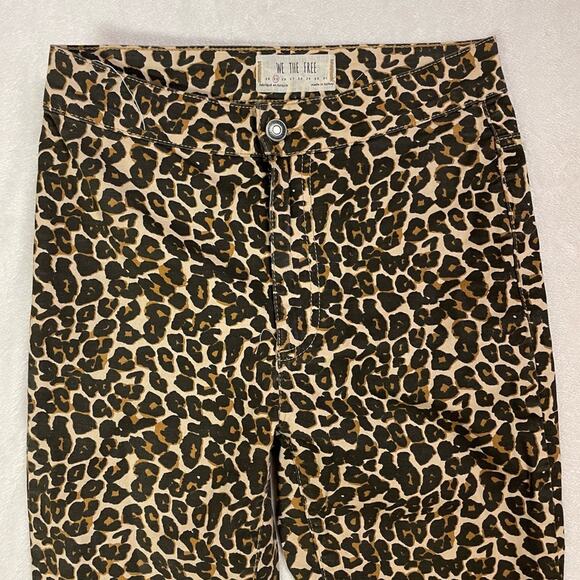 We The Free Leopard Print Jeans Size 25 - Picture 3 of 7